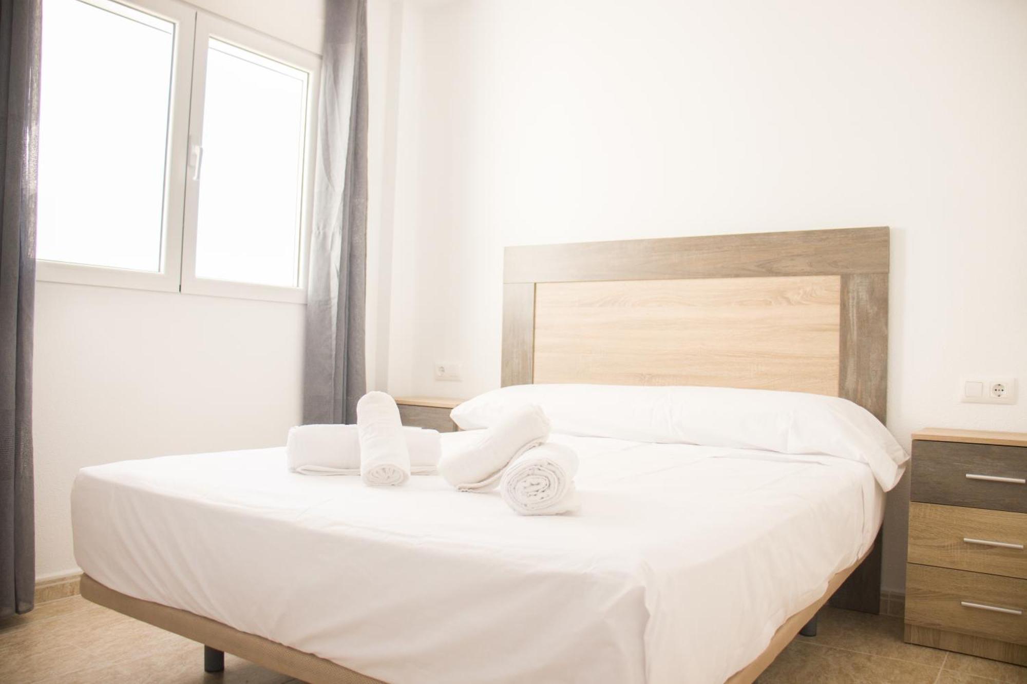 Apartamentos Sol De 아길라스 외부 사진